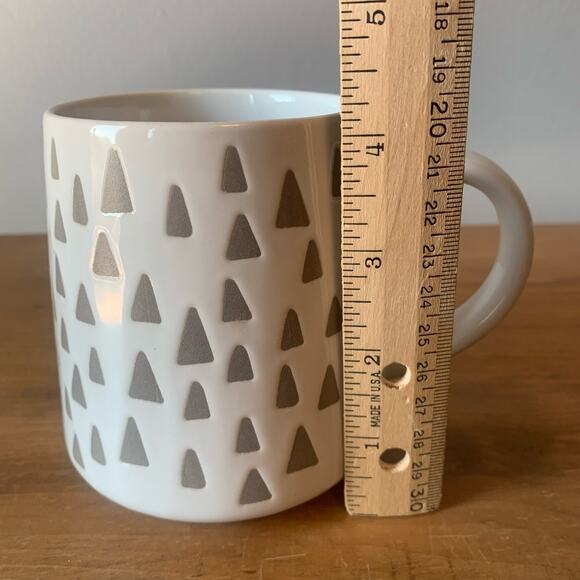 Thyme & Table Coffee Mug Stoneware Triangle Print Ceramic 20oz. White Gray - Picture 2 of 10